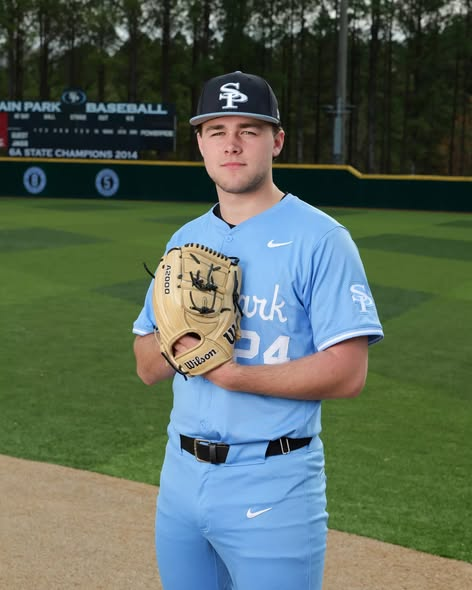ahsaaradio's tweet photo. AHSAA Region Athlete of the Week presented by Central State Bank - https://t.co/Dt8NcSphHb
Hudson Franks - Spain Park High School
Franks came up big for Spain Park picking up the game 2 win on the mound sending Spain Park to the state championship series. He went the complete game, striking out 6, in the 1-0 win.
Spain Park moves on to play Hartselle in the 6A championship series.