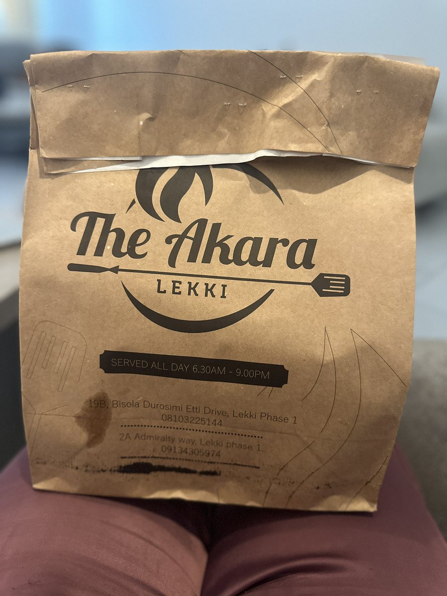 TheQueenAminat's tweet photo. I tried Akara Lekki last year 🫣, not that bad sha. It’s just thicker than the regular street akara. https://t.co/SzPSIpnEKt