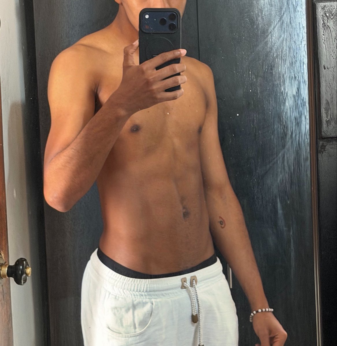 cresposCol's tweet photo. 🤎

#fyp #eeuu #black #fotosu #colombia https://t.co/98zyRcUMJD