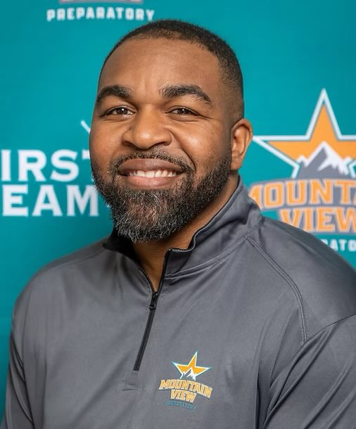 TheColeBryson's tweet photo. NEWS 📰

Grey Ramsey and Mountain View Prep have promoted Stanley Hunter to Defensive Coordinator. Hunter previously served on staff coaching linebackers and will replace Courtney Henderson, who recently stepped down from the position.

@TheFanUpstate https://t.co/HJYwDz9erQ