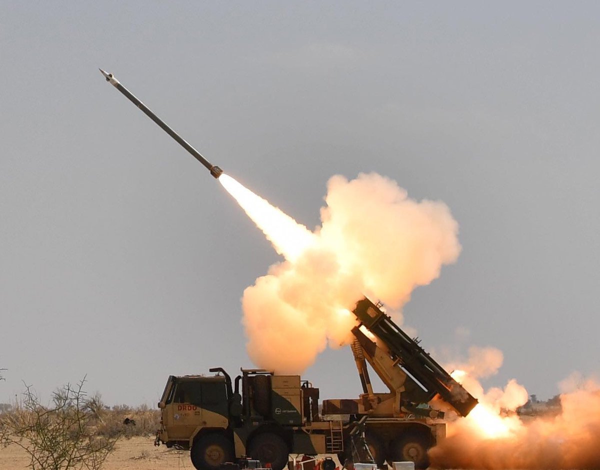 TacDefence's tweet photo. Armenia is exploring local production of Pinaka rockets and 155mm artillery shells with support from Indian defence companies. https://t.co/oS1TG0Lp3l