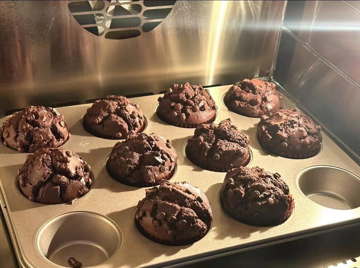 homevsfastfood's tweet photo. [homemade] My first time making chocolate muffins
#homemade #firsttimer #chocolatemuffins #bakingadventure #homebakes #homecooking #food #recipes #foodpic #foodie #foodlover #cooking #hungry #goodfood #homecookingvsfastfood https://t.co/GkjmzIj9xy