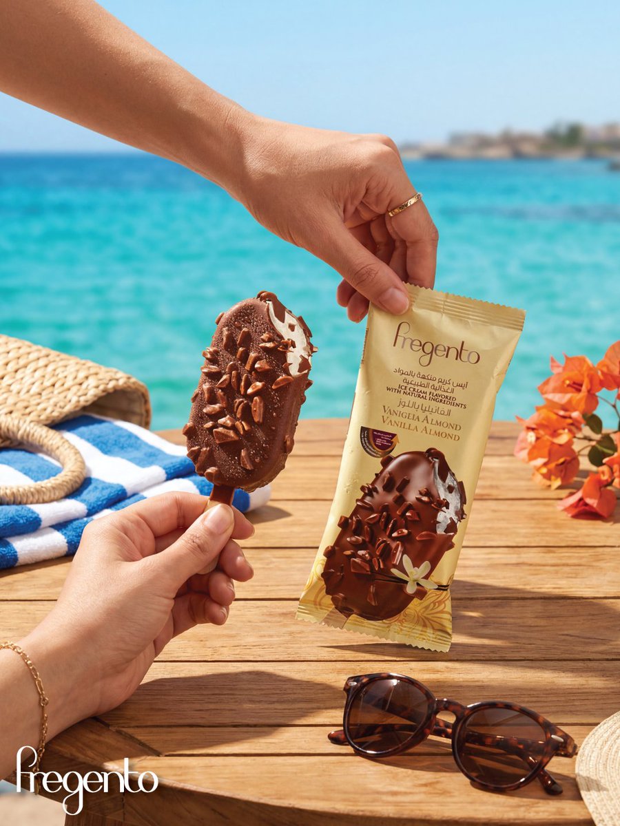 FregentoSA's tweet photo. الصيف له طقوسه… ☀️🌊
وأفضلها تبدأ من أول قضمة 😋🍦

طبقة شوكولاتة غنية…
وفانيلا ناعمة…
وقرمشة لوز تضبط المزاج من الآخر 🤎✨

مع #فرجينتو، البحر أحلى… واللحظة أبرد ❄️ https://t.co/28lT4iwPFl