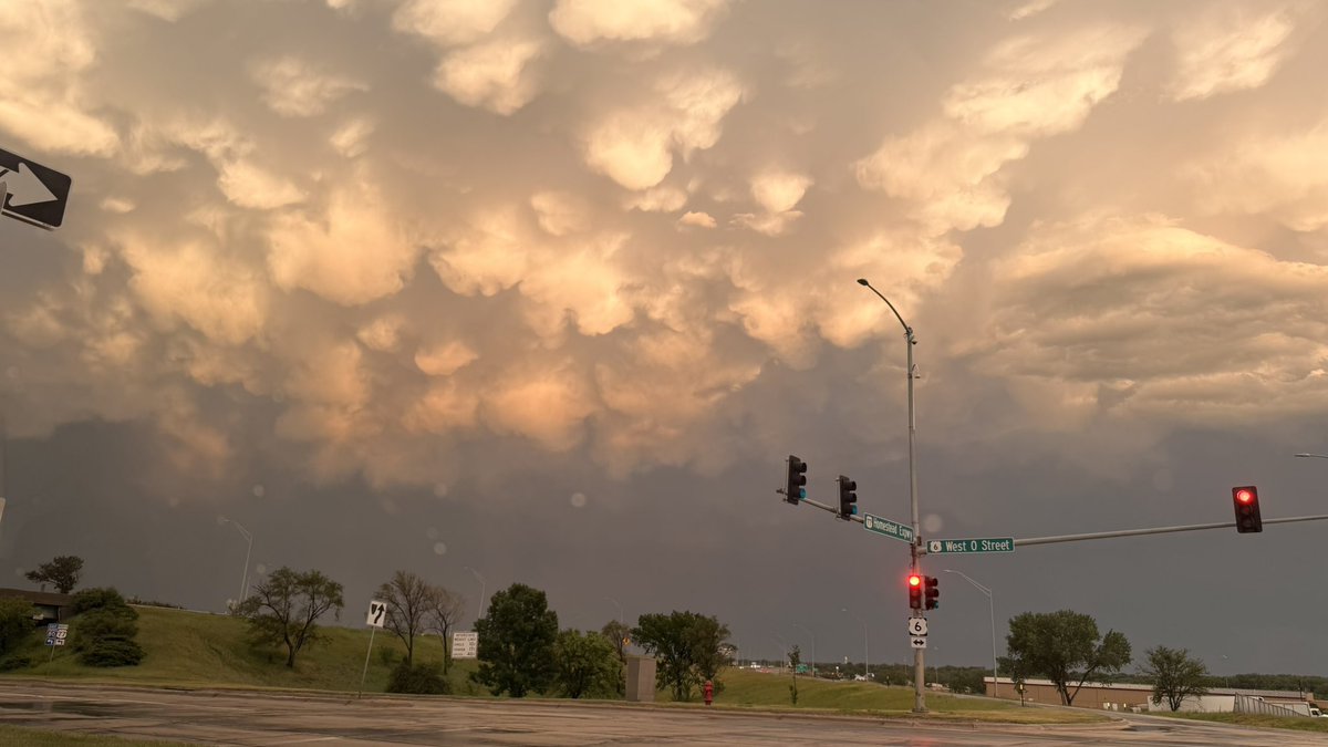 NEOChasers's tweet photo. Had a nice show at sunset yesterday #newx https://t.co/cSMqoSuIgv