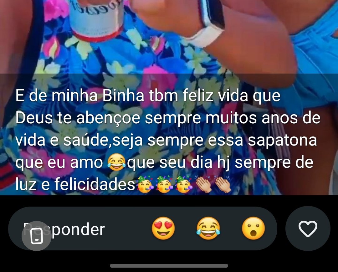 freedeolane's tweet photo. minha tia é tão #aliada https://t.co/r97lKB1kSe