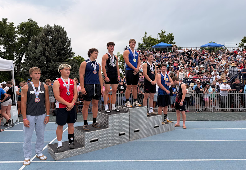 Bristol_Woods46's tweet photo. Happy to announce that I have officially broken the Utah 4A State Record in the Javelin! I want to thank all my coaches BrianHickman and Emilee Jardine and my Brother @sarkis_woods. Shout-out to my training bud Tommi Illoa, got 6th!
#Javelin #StateRecord #Athletics #FieldEvents https://t.co/jB7SapZJqS