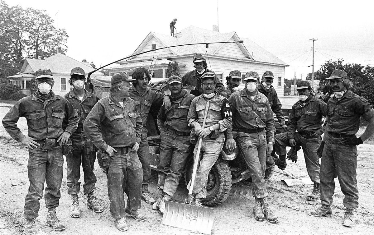 WANationalGuard's tweet photo. Today, we remember those affected by the eruption and honor the Guardsmen whose selfless service helped Washington recover from one of the most devastating natural disasters in American history.

#MountStHelens #WashingtonNationalGuard #NationalGuard #OnThisDay #History https://t.co/znyhhYAbxn