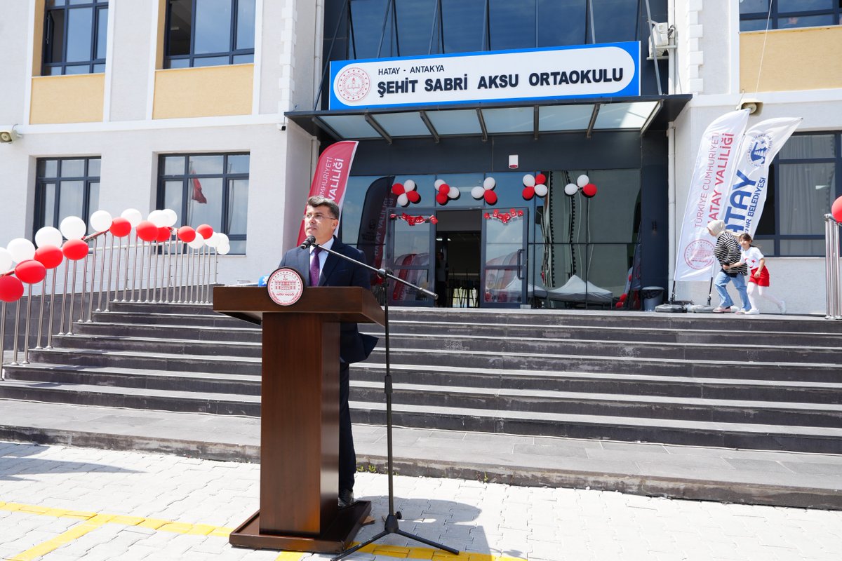 hataymem's tweet photo. Şehit Sabri Aksu Ortaokulumuzun açılış töreni, Sayın Valimiz Mustafa Masatlı'nın katılımıyla gerçekleştirildi. 

https://t.co/zJE2n9aU97

#hataymem
#eğitimhatayanefesoluyor https://t.co/OWlfZE1QYx