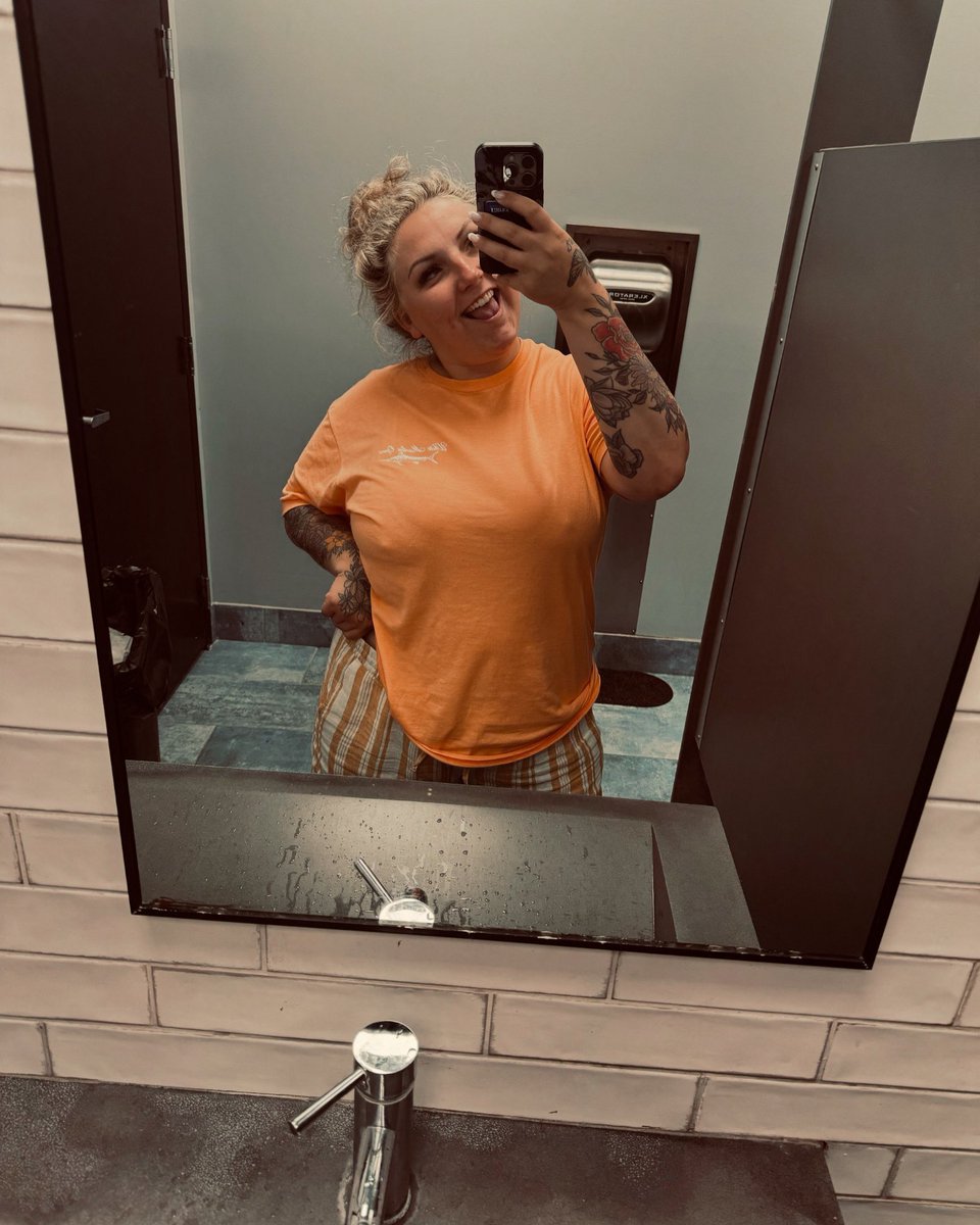 katie🐮🥎🙊🐸 tweet media