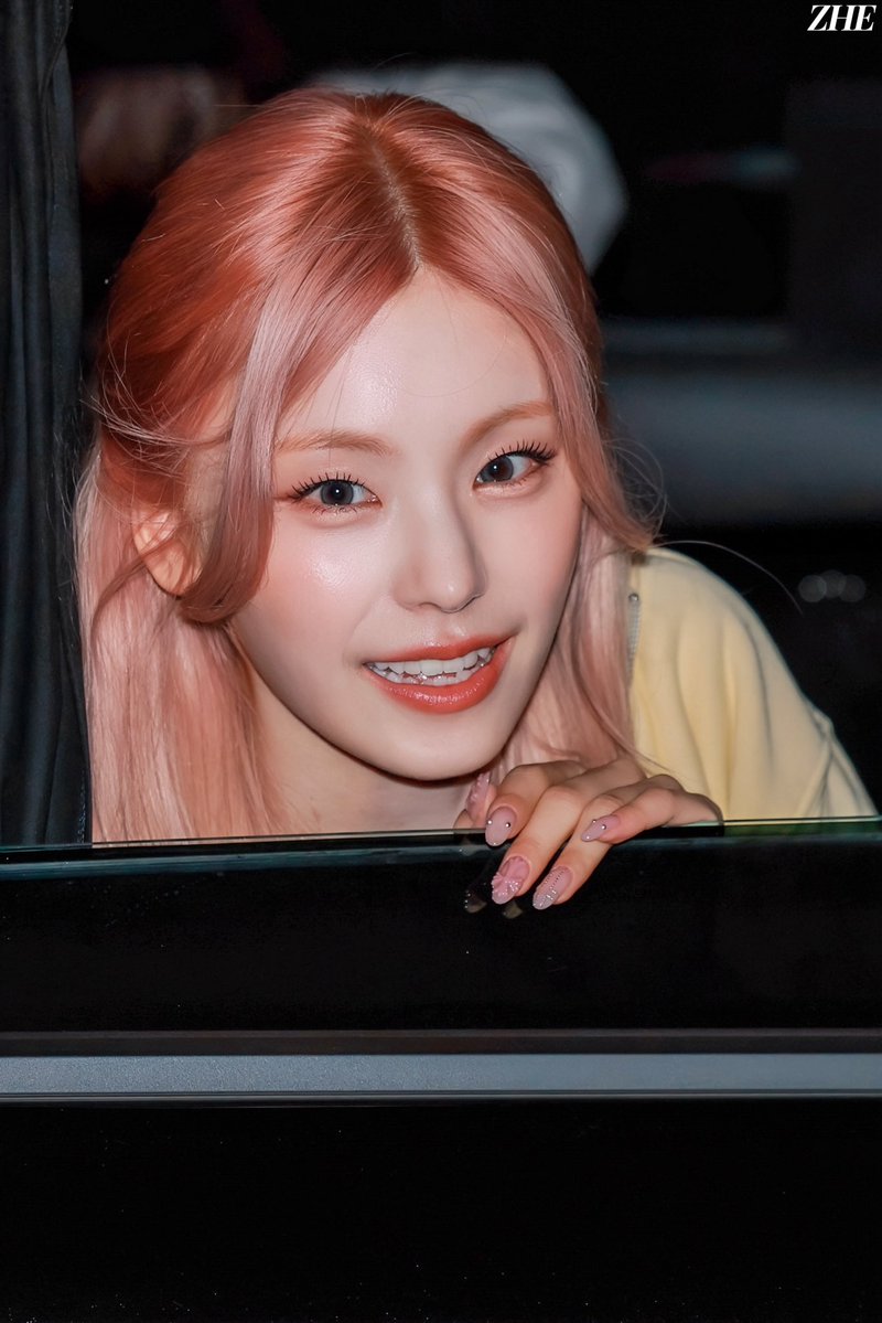 TARS432's tweet photo. 260518
#있지 #ITZY #예지 #YEJI https://t.co/IypyShu6Qc