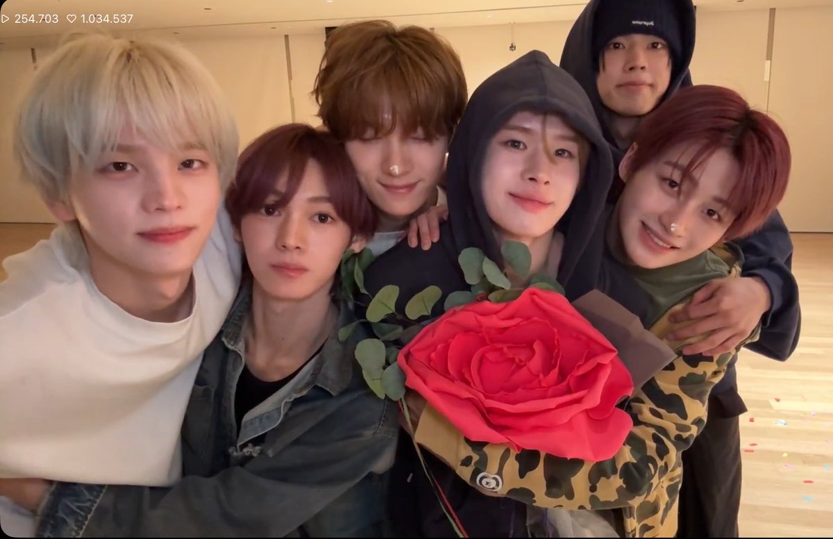 도룽📁zip tweet media