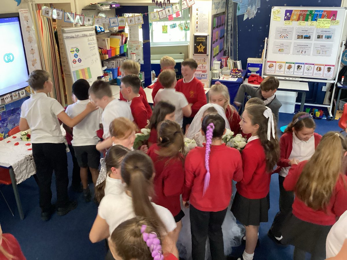 Class4Tsp's tweet photo. Our Billionaires humanist wedding! We had a father-daughter dance, the couple’s first dance and a bouquet throw! 💐 https://t.co/C5Xm3VBSn8