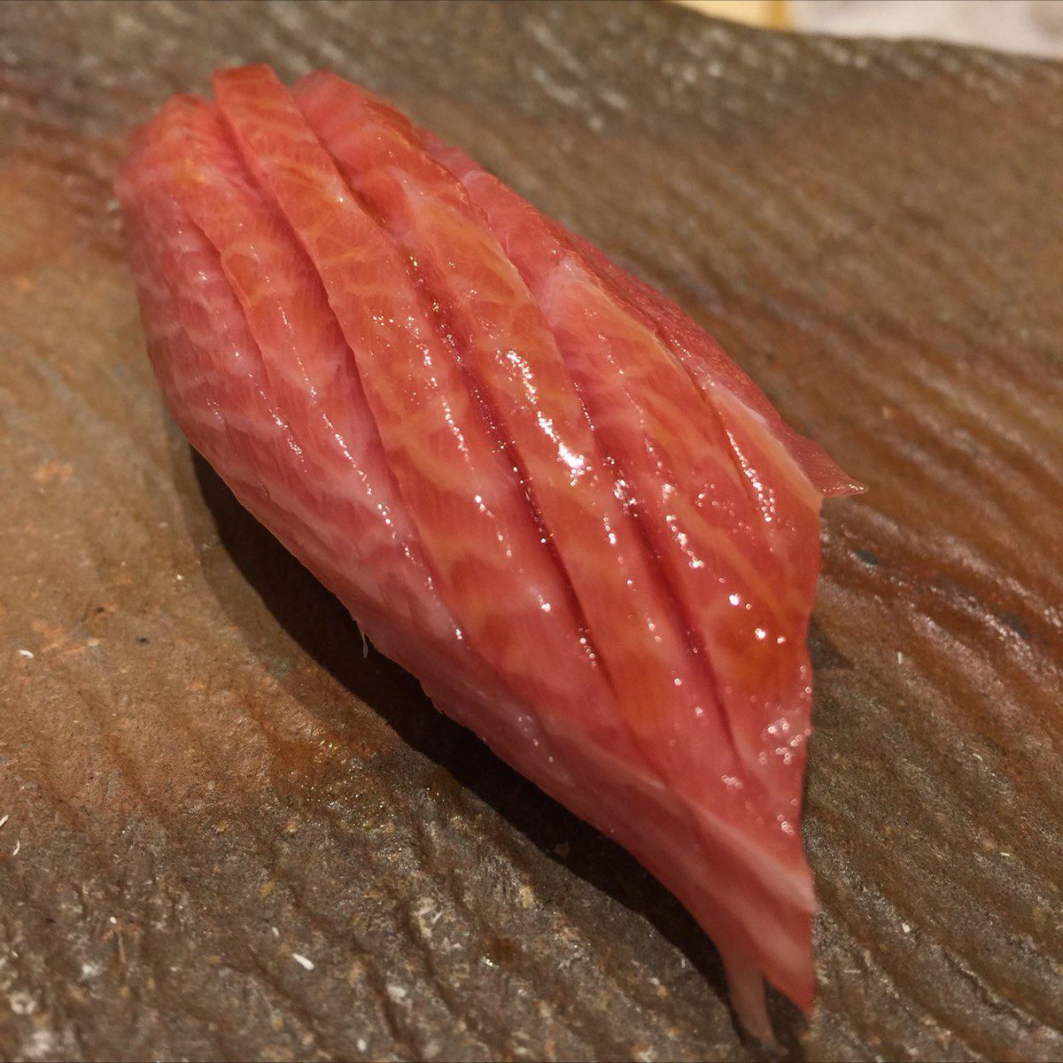 vinatool1's tweet photo. 好不好吃？ 新鮮嗎？
#日本壽司 @日本刺身 https://t.co/PLNDTnURss