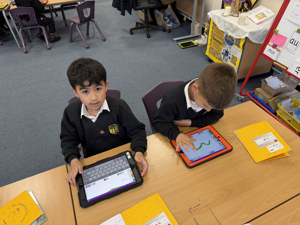 HolyFamilyYear1's tweet photo. Creating the start of our animated e-book on 2Create a story @purpleMash #computinghfb10 https://t.co/37fg8DwdeX