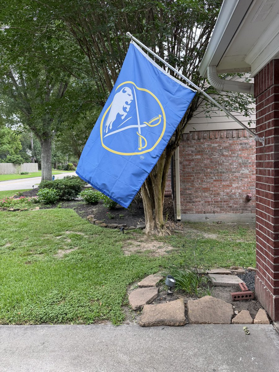 JustinLeoBecker's tweet photo. .@GregTompsett 

J.
F.
G.

#LetsGoBuffalo https://t.co/QOABnrgeBV