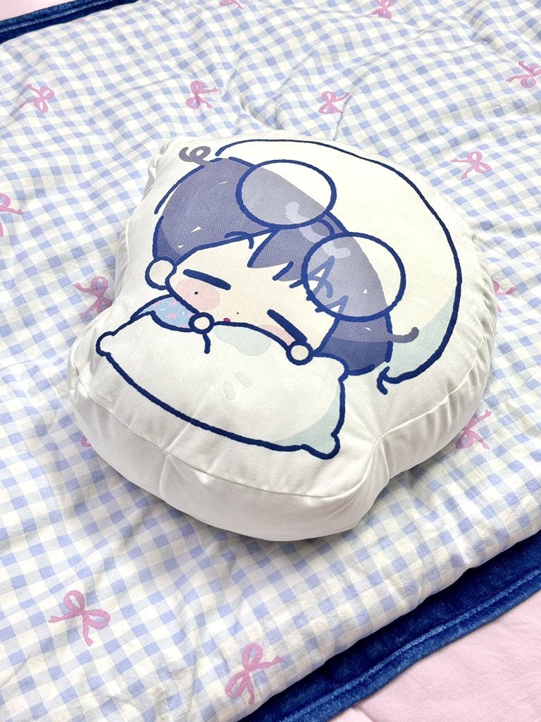 MarkLee_Bar's tweet photo. ˚. ˖ ⊹ ꒰ঌ 𝐵𝑙𝑢𝑒 𝐵𝑙𝑢𝑒𝑠 ໒꒱ ⊹ ˖ .˚
Cotton pajamas &amp; Cushion (includes blanket)

Thanks to @skrrr_expert for accepting our commission.
GO🔗： https://t.co/3RaTmAgIo0 https://t.co/0mmZW1QAzQ