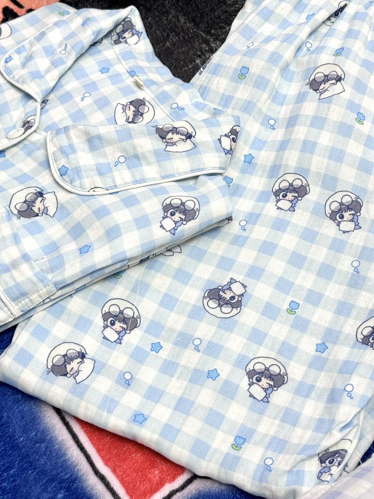 MarkLee_Bar's tweet photo. ˚. ˖ ⊹ ꒰ঌ 𝐵𝑙𝑢𝑒 𝐵𝑙𝑢𝑒𝑠 ໒꒱ ⊹ ˖ .˚
Cotton pajamas &amp; Cushion (includes blanket)

Thanks to @skrrr_expert for accepting our commission.
GO🔗： https://t.co/3RaTmAgIo0 https://t.co/0mmZW1QAzQ