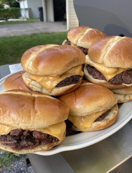 Food Pleaser tweet media