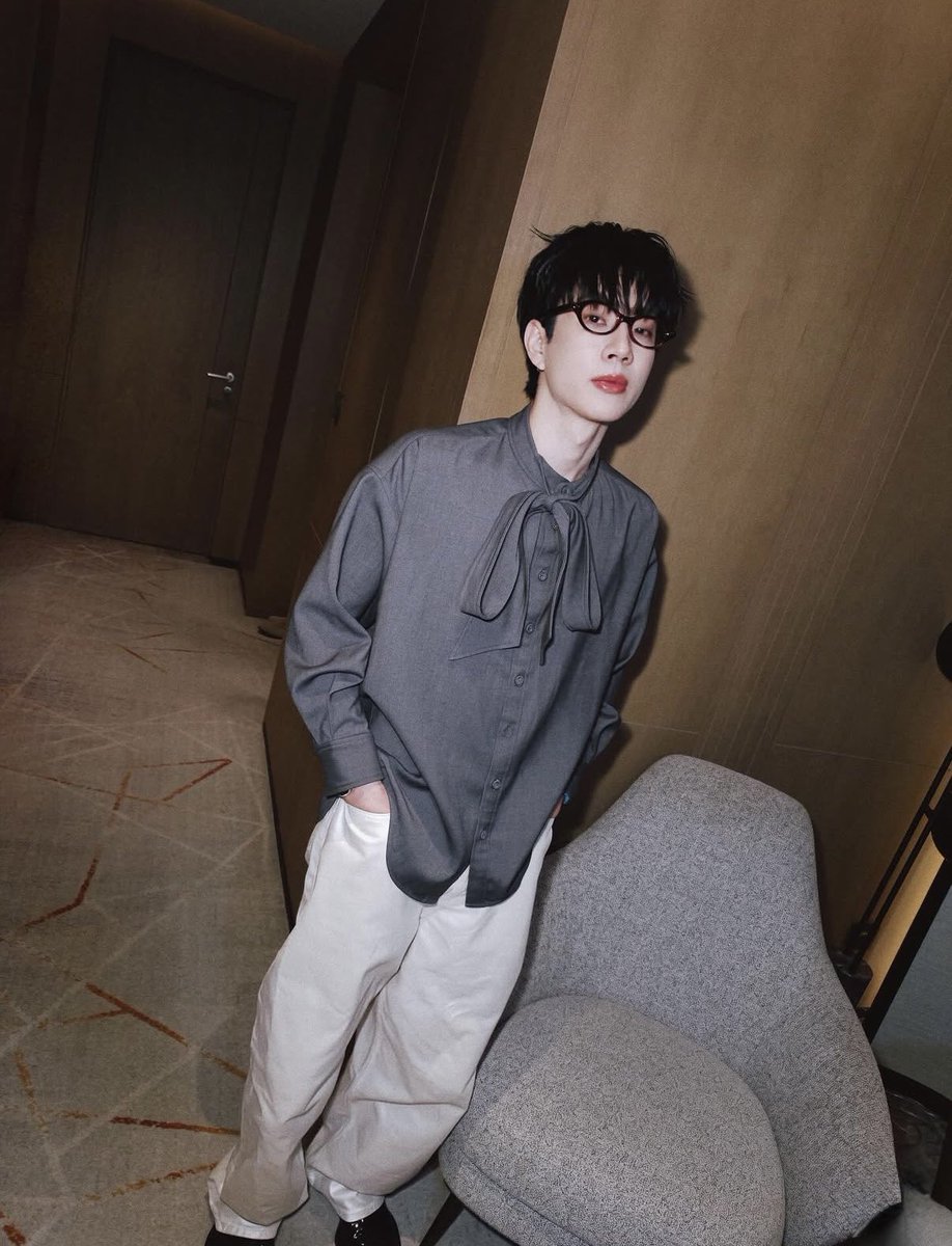 warisp_'s tweet photo. แต่ละลุค โคตรหล่ออออออออ https://t.co/mgIo7SToJ1