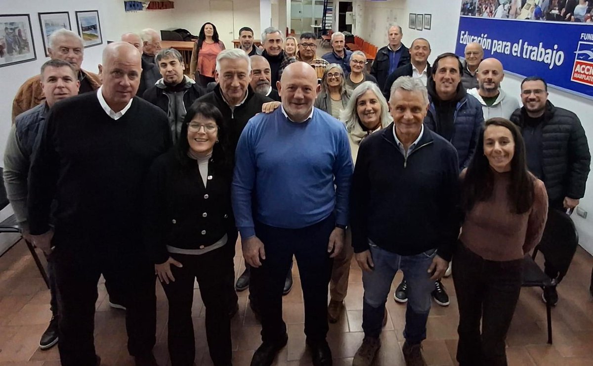 radio10mdq's tweet photo. Acción Marplatense se prepara para 2027 https://t.co/m1JaWBVLoL a través de @Radio 10  Mar del Plata FM 105.5 https://t.co/D2fXPiweh5