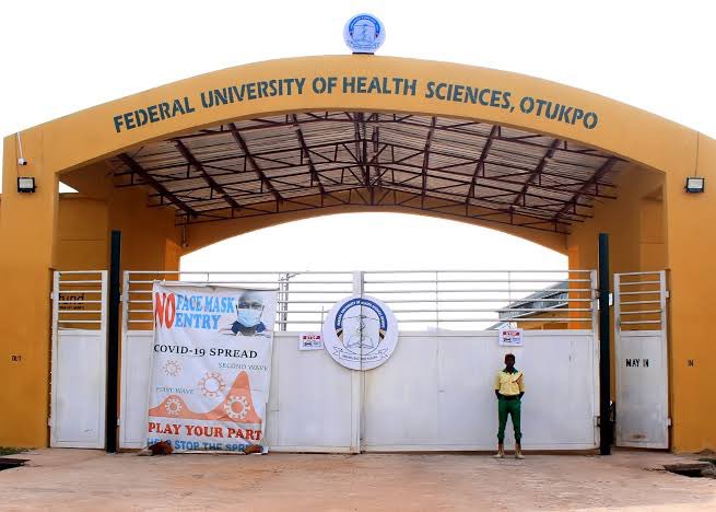 Medzonetv's tweet photo. 🚨 3 YEARS IN 300 LEVEL. FUHSO ORDERS IMMEDIATE SHUTDOWN AND EVICTION. 🇳🇬

We are receiving horrific updates from the Federal University of Health Sciences, Otukpo (FUHSO). A massive crisis is unfolding right now at FUHSO and instead of fixing a severe academic bottleneck, the institution has chosen total intimidation.

This afternoon, May 18, 2026, the university registrar issued an internal memorandum ordering all 300 Level MBBS students (Streams A and B) to pack their bags and vacate the campus and hostels with immediate effect following a physical protest to cry out to the school management and the MDCN to salvage their futures.

Imagine studying for 4 to 6 years, repeating the same 300-level lectures, rewriting the same notes, and watching your peers in other universities graduate while waiting for an accreditation promise that never comes. Then, the moment you plead for your future, you are thrown out onto the streets like criminals.

Why start a medical university if you cannot provide a clinical pathway for your pioneer students?

You cannot run a medical university by keeping your pioneer students in academic captivity and then locking them out the moment they protest; it is completely unacceptable to punish students for the administrative negligence of the institution. Look at the attached photos to see the reality of what these students are facing right now.

WE DEMAND ANSWERS FROM FUHSO MANAGEMENT:

1. Why are students being evicted and punished for physically protesting their academic stagnation?

2. What is the official roadblock preventing the MDCN accreditation visit?

3. When will these students finally sit for their 1st Professional (MB) exams?

Evicting students does not erase the accreditation crisis.

We call on the relevant authorities to intervene immediately, halt this forceful eviction, and provide a clear, binding roadmap for these young medics. 🩺✊

Cc: @DrTunjiAlausa @NigEducation @MDCNOfficial @OfficialNUC @FMINONigeria @FUHSOinfo @benuestategovt @NiMSA_Nigeria
