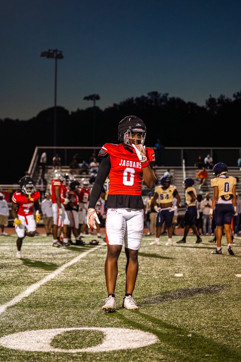 NewManchesterFB's tweet photo. Adrian Guilford #0
‘27 6’3 220 TE/WR 
Current Offers : UAB,FIU,TSU,Austin Peay,Alabama A&amp;M
Spring Game Film : https://t.co/bDJNZ9SrL1 https://t.co/phwHmKkN7U