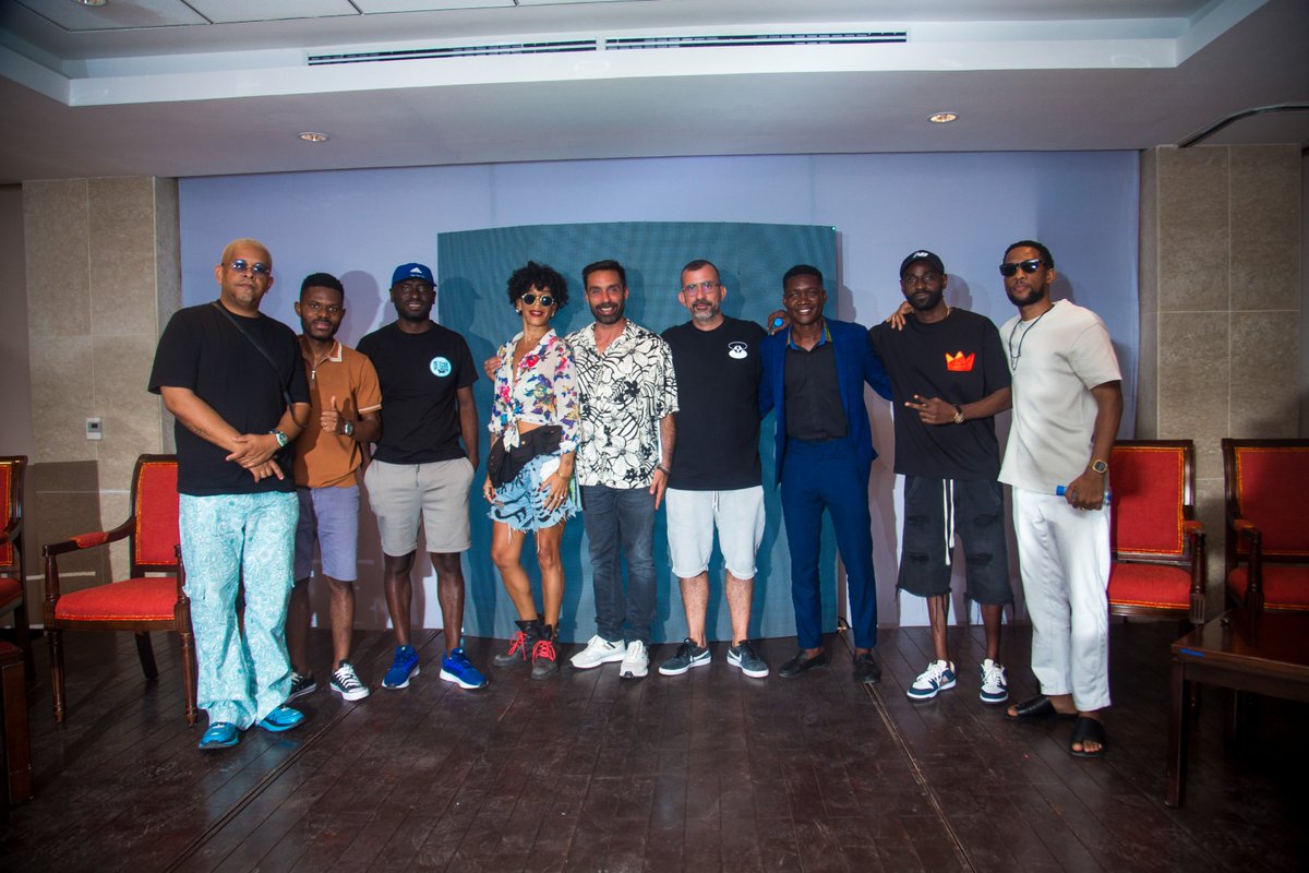 WeAreHouseAngol's tweet photo. LUANDA HOUSE MUSIC CONFERENCE (LHMC2026💛)
Discutir ideias para posicionar Angola 🇦🇴 no mapa global da música eletrônica 🌍

INSTAGRAM:⬇️
https://t.co/iL5BCWk0yc
FACEBOOK:⬇️
https://t.co/c9zMci329N
TIKTOK:⬇️
https://t.co/KnBKPYGRZ3 https://t.co/g1oXZHFemd