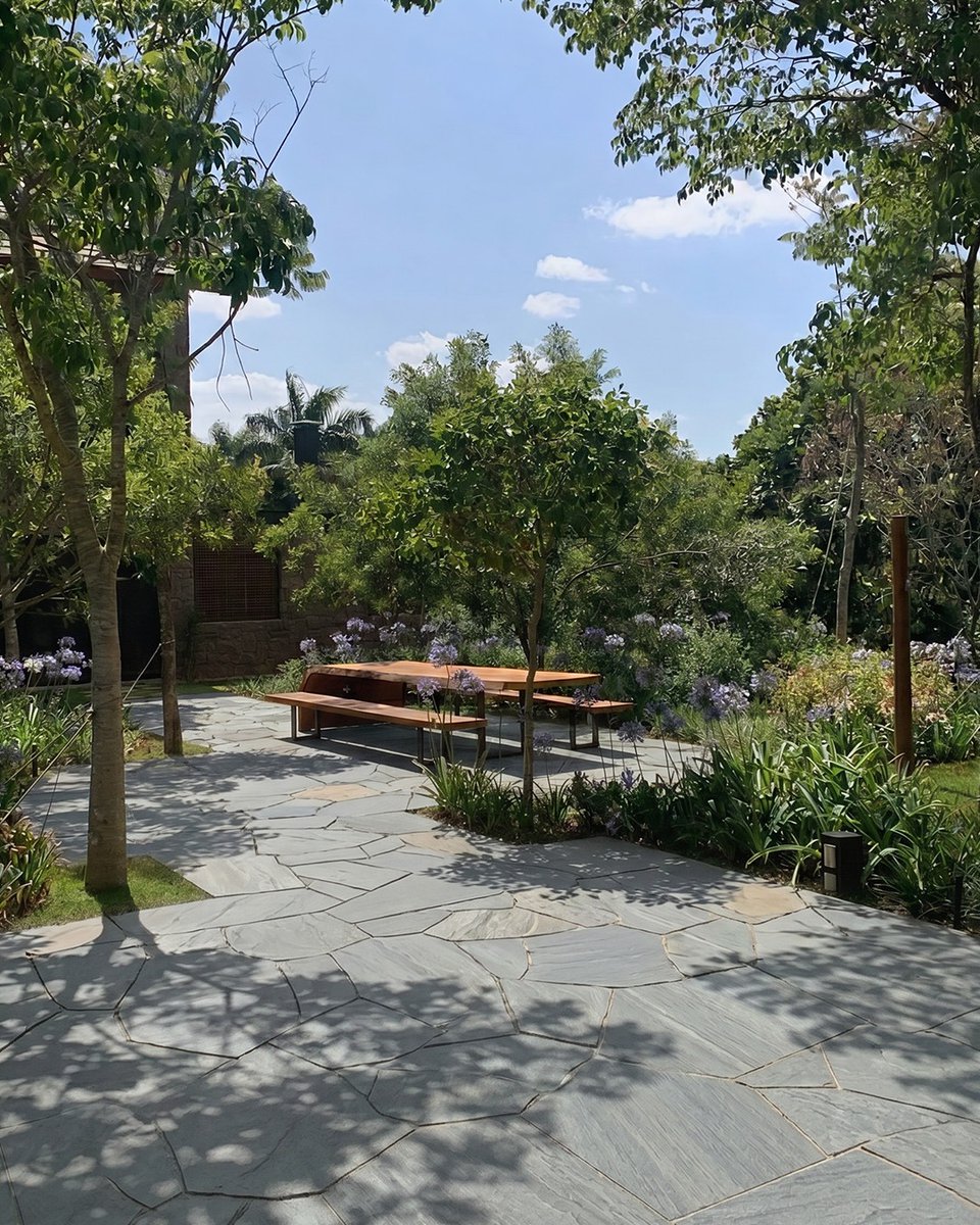 RegattaExports's tweet photo. From modern landscapes to timeless outdoor spaces, Kandla Grey brings together durability, versatility &amp; natural elegance. ✨

✔️ Weather Resistant
✔️ Naturally Durable
✔️ Multiple Finish Options
✔️ Perfect for Indoor &amp; Outdoor Applications https://t.co/gnb87FPRFu