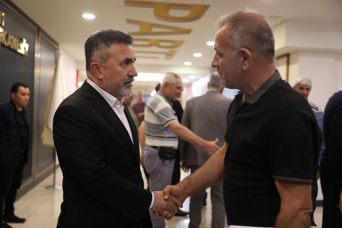akpartiadanail's tweet photo. İl Başkanlığımızda hemşehrilerimizle bir araya gelmeye devam ediyoruz.

Vatandaşlarımızın görüş, talep ve önerilerini dinliyor; istişare kültürü ve ortak akıl anlayışıyla Adanamız için çalışmalarımızı sürdürüyoruz. https://t.co/INb2XKci2t