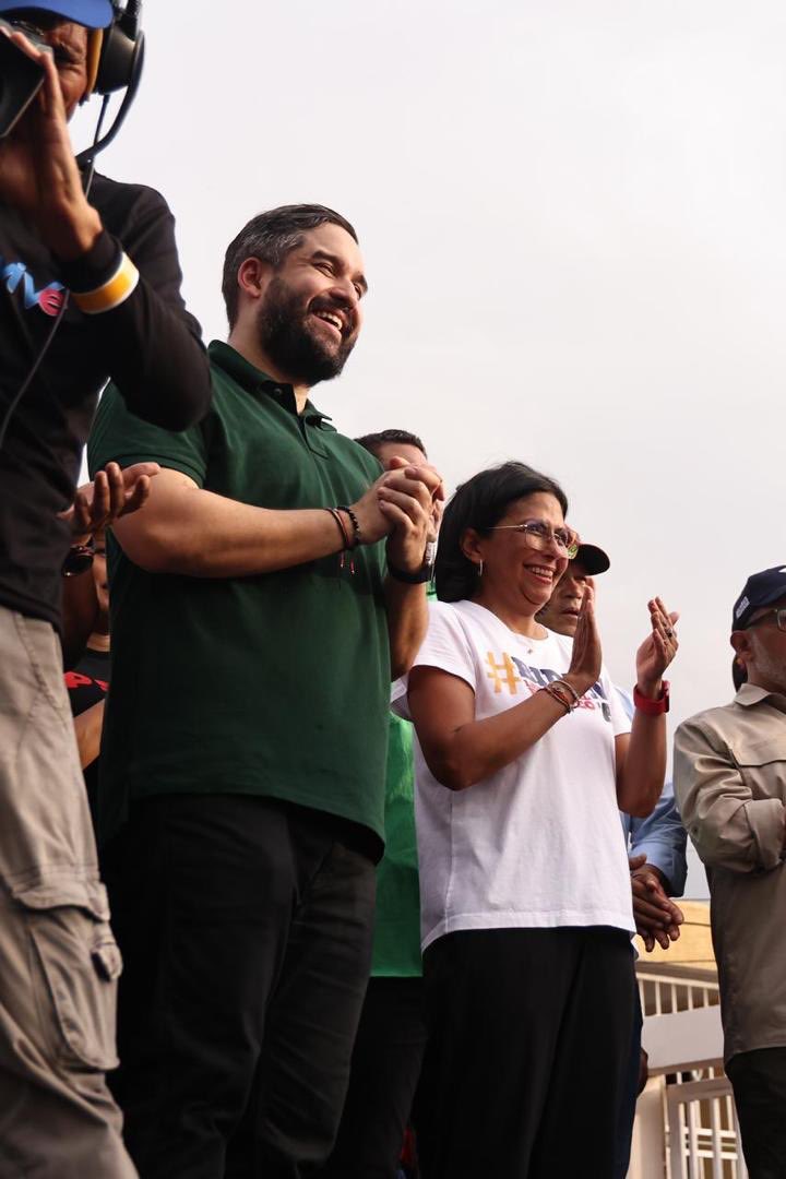 Nicolas Maduro Guerra tweet media