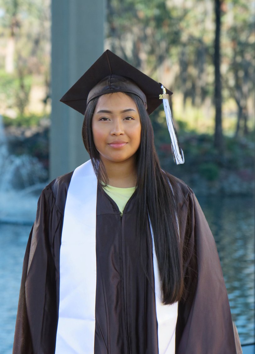 AltEd_OCPS's tweet photo. Congratulations Valeria! This #ExpectingExcellenceAcademy graduate will be greatly missed by the students and staff. She plans to enroll in tech school and become a barber after graduation. #AltEdGrads #OCPSAltEdRocks https://t.co/3D2KiH10me