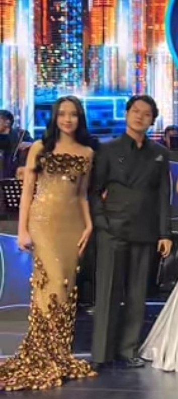 kembaranpepitaa's tweet photo. 144p but rony lyodra >>>>>> https://t.co/Rdm3woCNJi