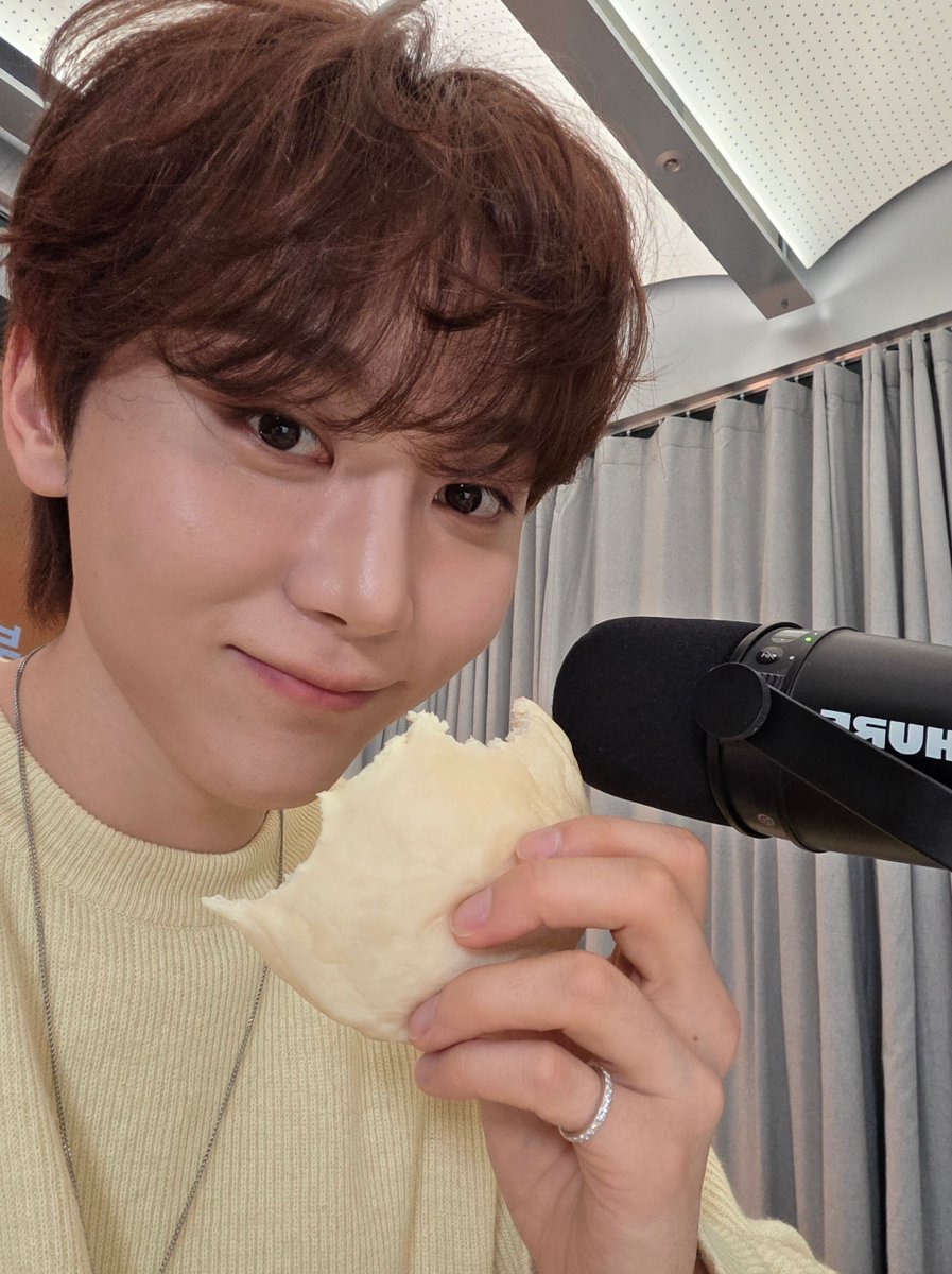 부콩 tweet media