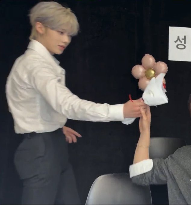 션먀오먀오 tweet media