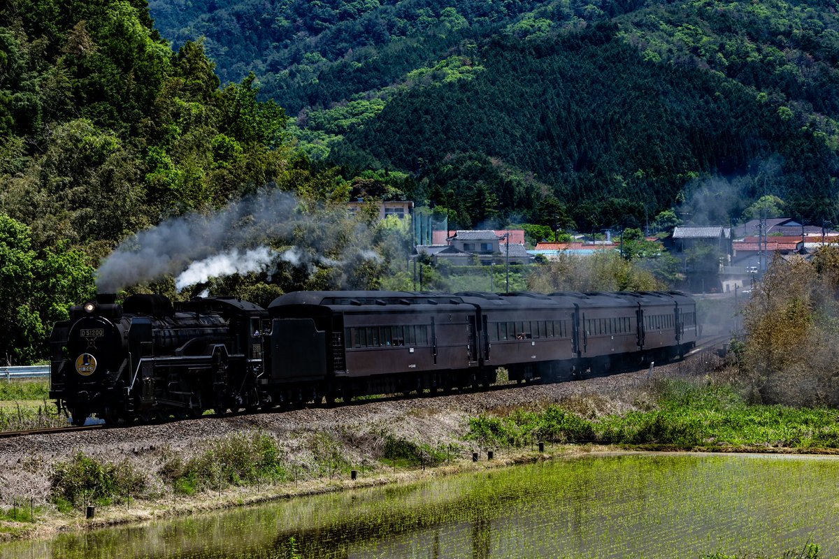 Chr0102's tweet photo. 初めて訪れた秋吉台と湯田温泉や見てみたかったD51も見れて週末の山口旅とても楽しかった https://t.co/3nQ95tLqIS