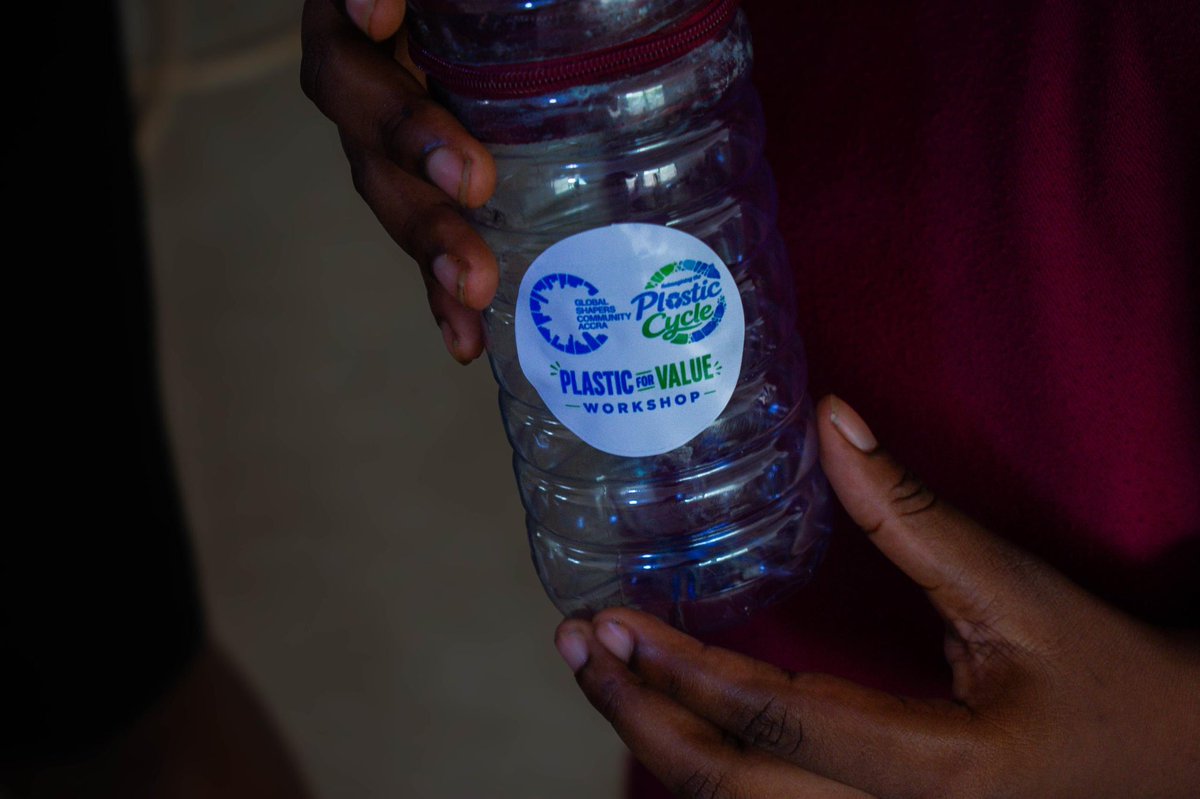 GlobalShapersAC's tweet photo. Schools and students generate a considerable amount of plastic waste daily. Introducing students to simple ways of reusing these materials helps them see waste differently and understand how small actions can create value.

#ReimaginingPlasticWaste #GlobalShapersAccra https://t.co/DMqZOAyWMB