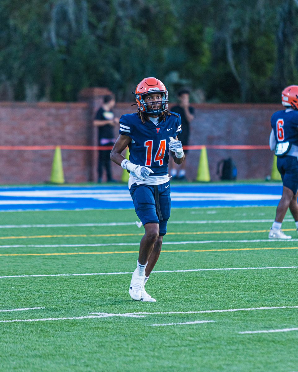 NykySimms's tweet photo. New color Same Number1️⃣4️⃣
#imtheTRUTH💯 #backyardboys
@TohoTiger_FB @coachbailey_abc @CoachDaniels06 https://t.co/uzrU9sy0Ud