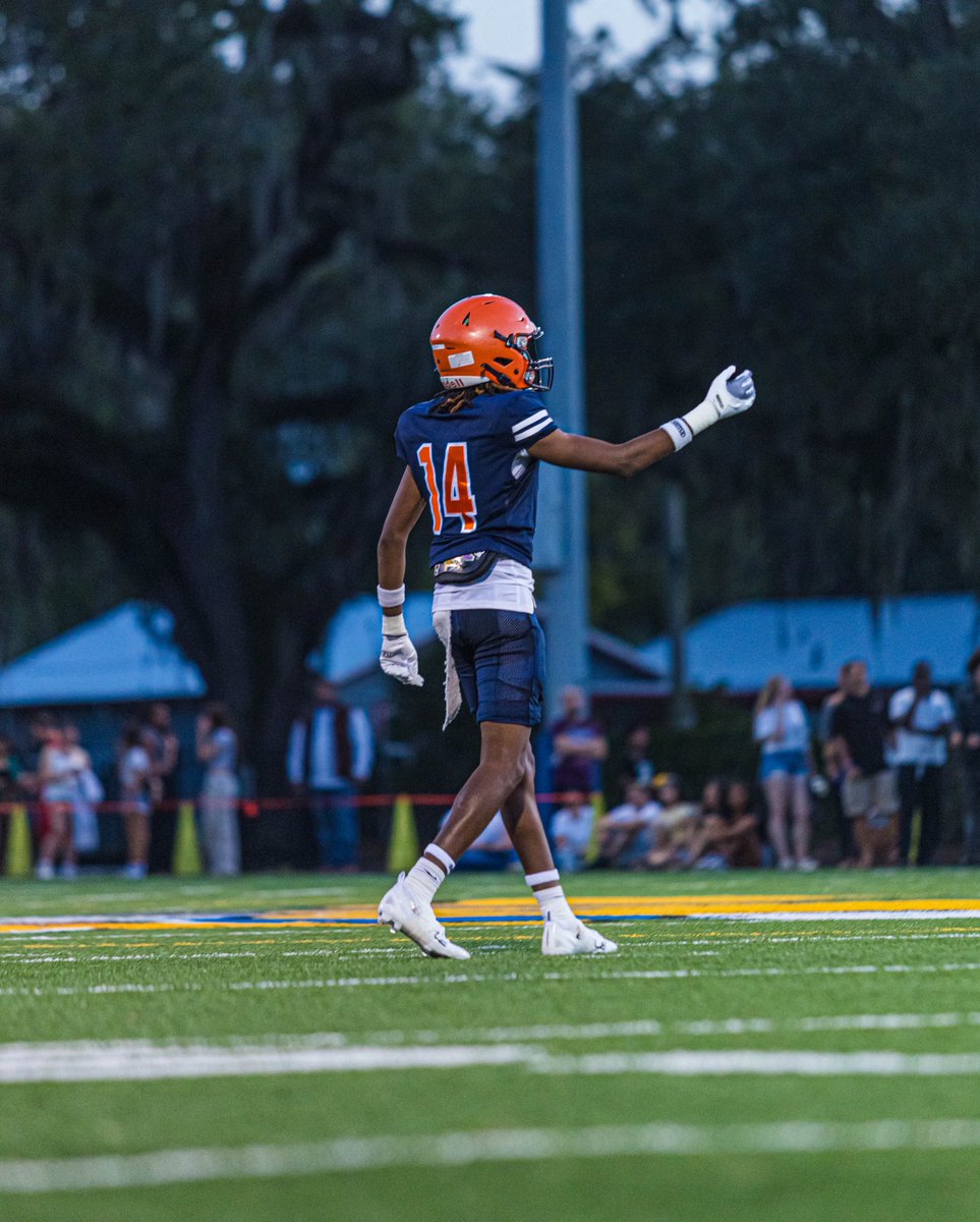 NykySimms's tweet photo. New color Same Number1️⃣4️⃣
#imtheTRUTH💯 #backyardboys
@TohoTiger_FB @coachbailey_abc @CoachDaniels06 https://t.co/uzrU9sy0Ud