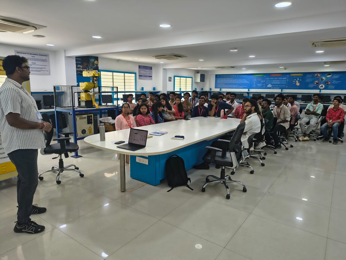 NHCEOfficial's tweet photo. The Dept. of ECE and IIC, NHCE organised a workshop on Business Model Canvas (BMC) &amp; Business Model Fit on 29–30 April 2026, featuring Mr. Vinay R from Bosch Global Software Technologies.
Students explored business strategy and idea validation.

#NHCE #Innovation #IIC https://t.co/cP4g5obolo