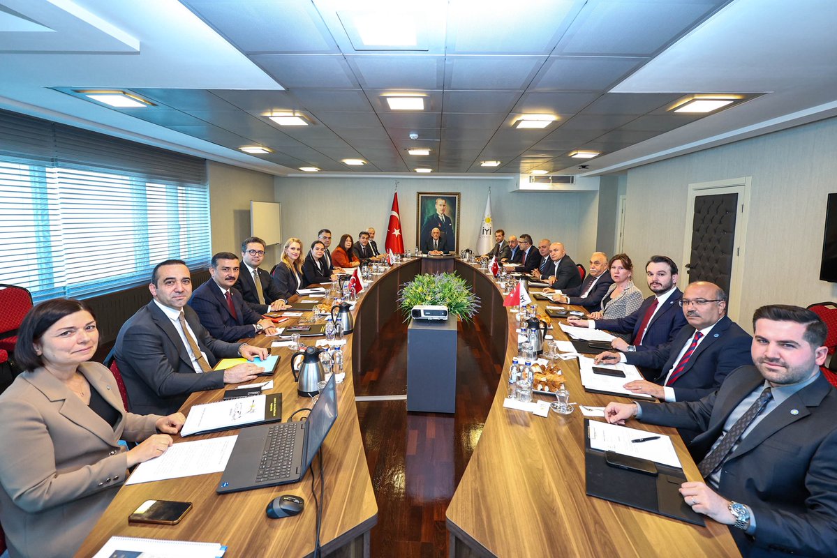 İYİ Parti tweet media