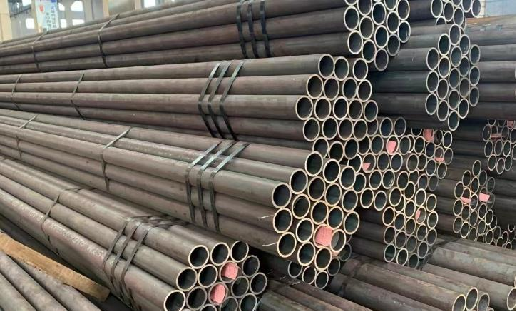Hongdingye's tweet photo. ⚙️ 20# seamless steel pipe delivers stable pressure resistance, smooth flow &amp; accurate dimensions for fluid transport projects. Custom specs available. 📩 amqsales01@163.com 
#steelpipe #fluidpipeline #industrialmaterials #carbonsteel #constructionmaterials #hongdingye https://t.co/8l9rr9wHSe