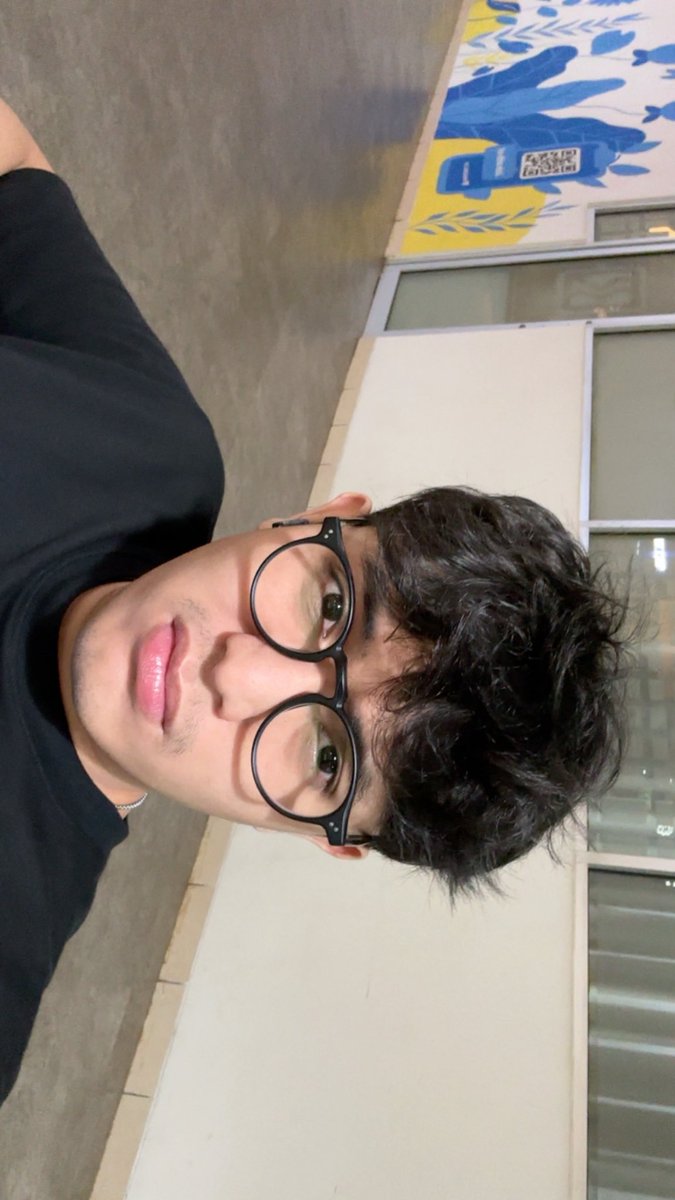 Adrian Gosling👽 tweet media