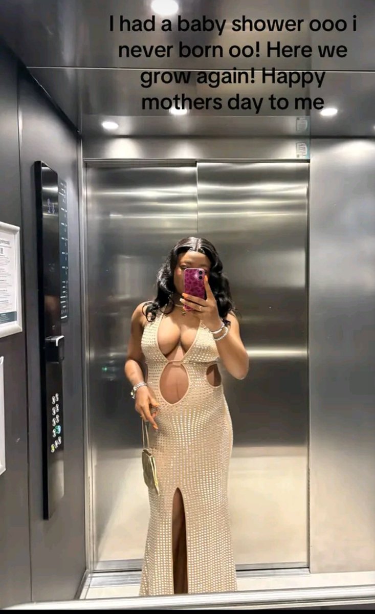 Presh__lee's tweet photo. Feminist Obidi is pregnant and had her baby shower few days ago in UK.
Even feminists too dey collect man preeeq 😭
Drag man online hustle for preeq offline 😭😂 https://t.co/9UaMOA9hdk