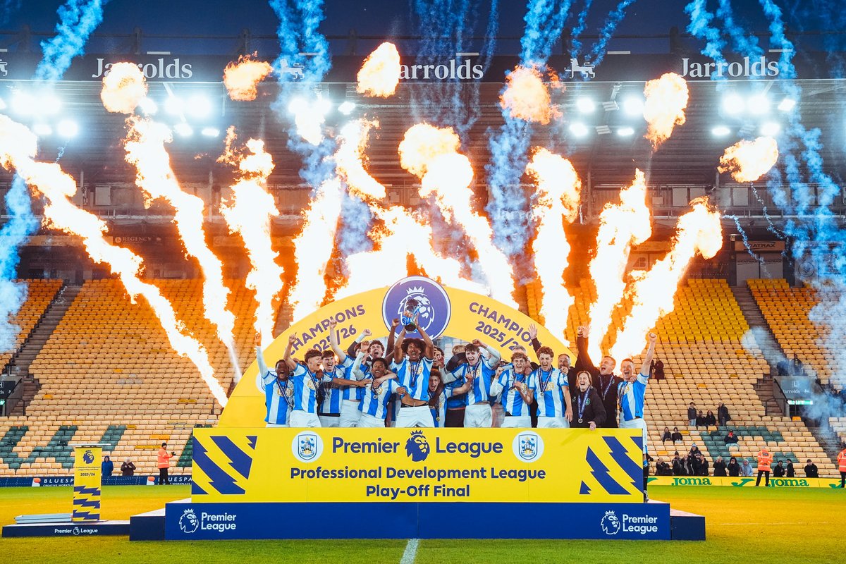 MarcusBranston's tweet photo. PDL Play-Off Winners! 📸🏆💙🤍

#htafc https://t.co/iCphdVR86P