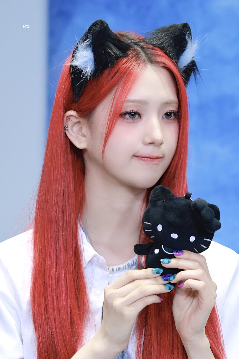 onepick_yeeun's tweet photo. 20260517 냐웅🐈‍⬛

#UNCHILD #언차일드 #YEEUN #박예은 https://t.co/IpDnBn9bRX