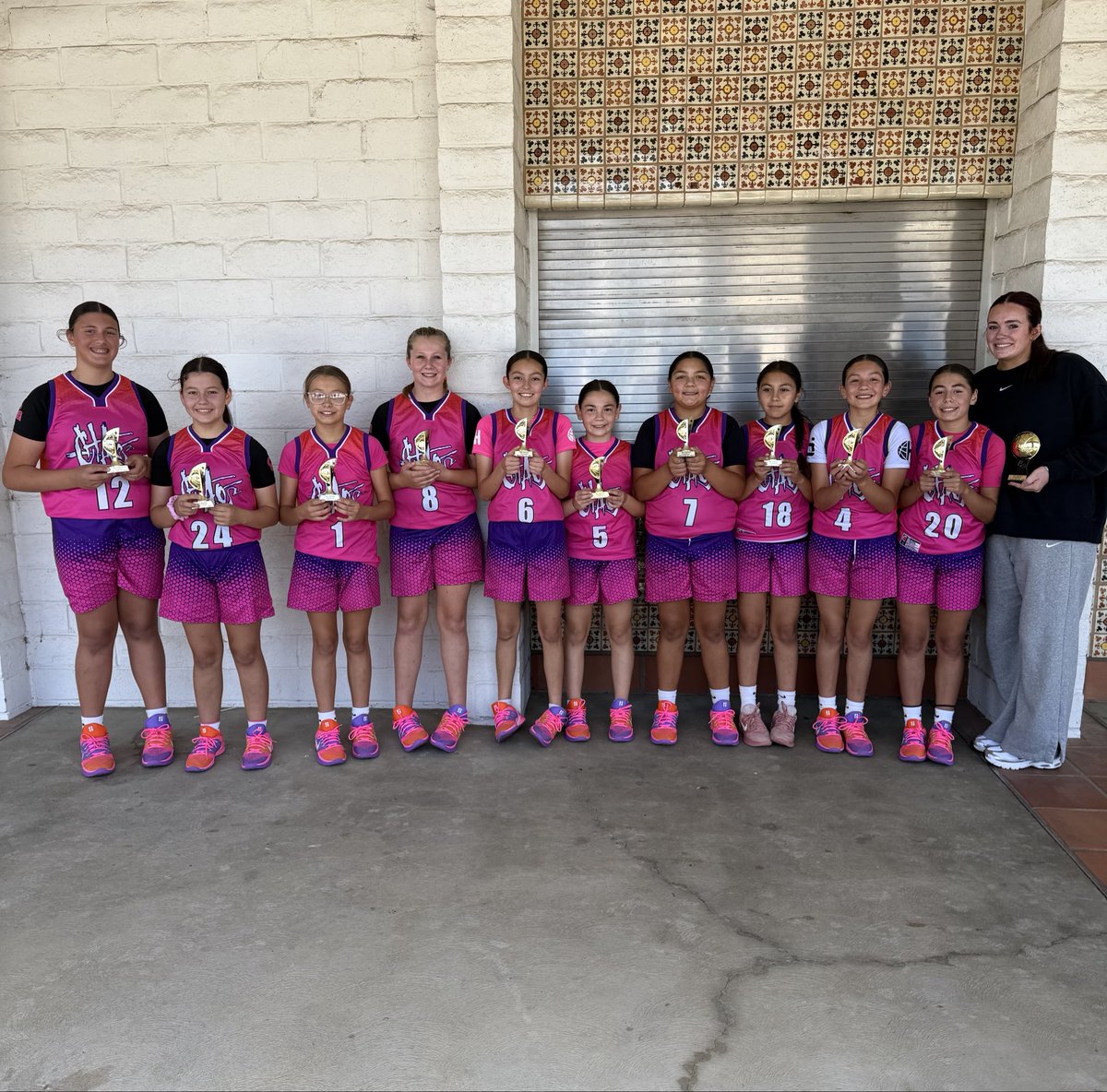 CW_girlshoops tweet media
