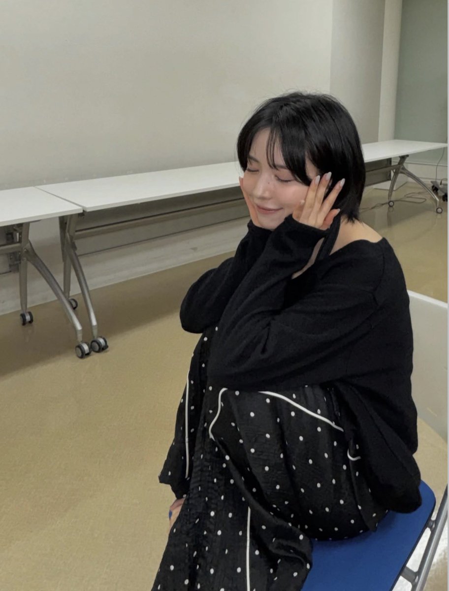 マヤ姉の腹筋の溝 tweet media