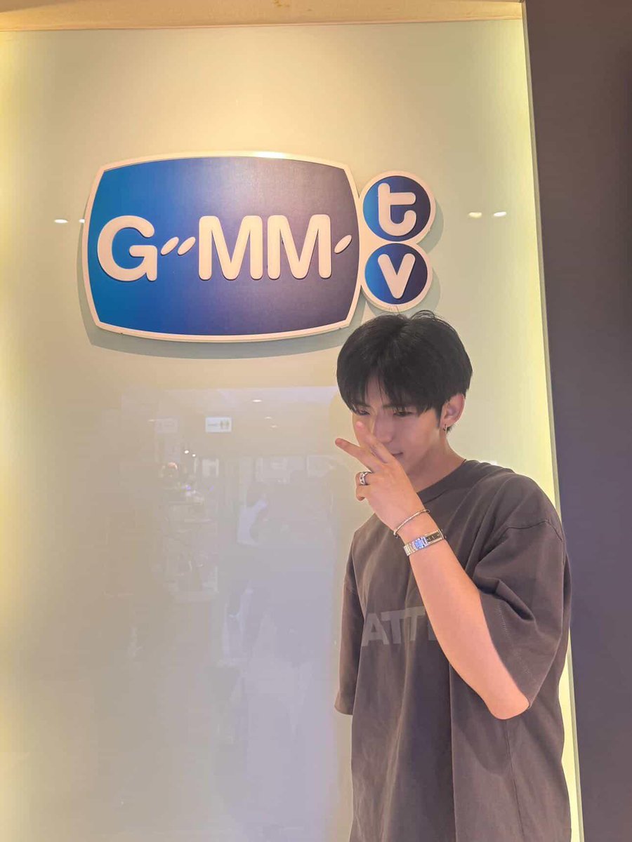 พายพี tweet media