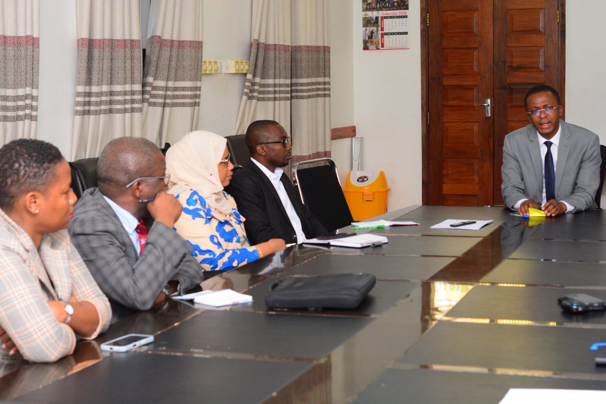 ecsacog's tweet photo. This morning, the ECSACOG team held a courtesy meeting with the Permanent Secretary of the Zanzibar Ministry of Health ahead of the accreditation visit to Jitimai District Hospital.

#ECSACOG #Zanzibar #Tanzania #MedicalEducation #OBGYN #MaternalHealth https://t.co/O4Ed8B9EKN