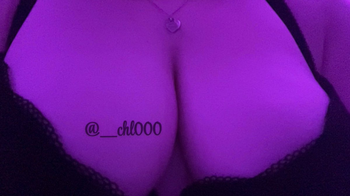 chlo tweet media